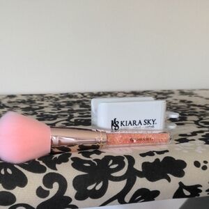 Kiara Sky Pink Brush And Pour Tool